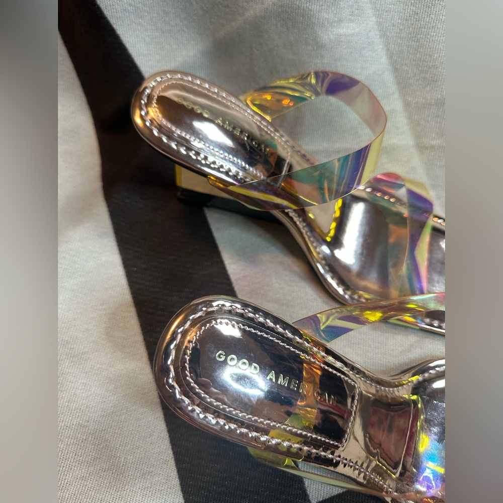 GOOD AMERICAN WOMEN’S Cinder-F*cking-rella Metallic Rainbow Wedge Sandals - Picture 4 of 8